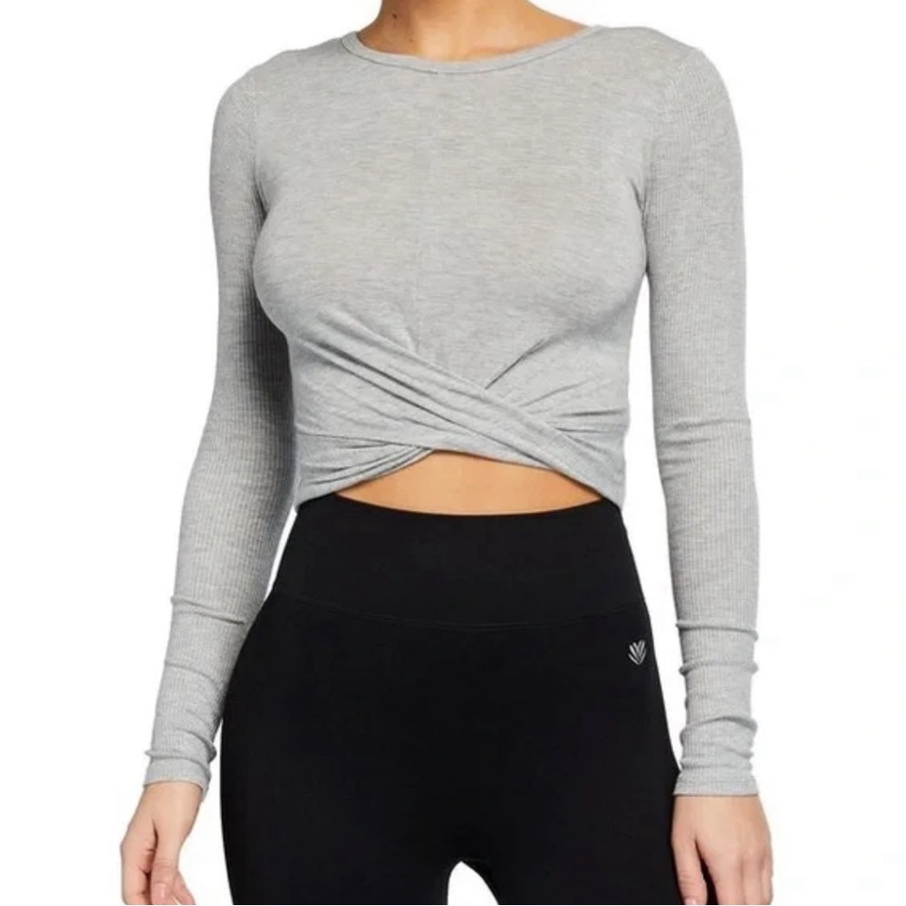 NWT Alo yoga twist long sleeve top